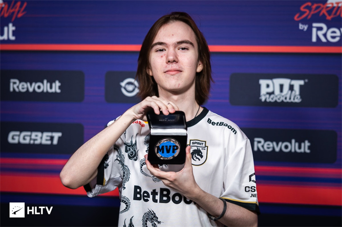 T1 粉丝在 Gumayusi 离开后向俱乐部办公室送去了抗议卡车